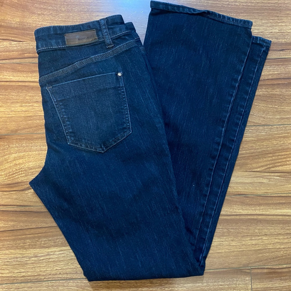 DKNY JEANS SOHO BOOT SZ 4 DENIM 5 POCKET JEANS